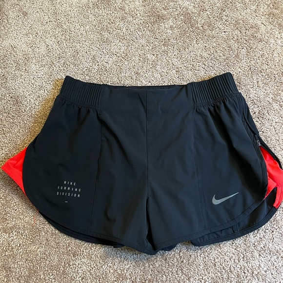 nike running shorts - Picture 1 of 4